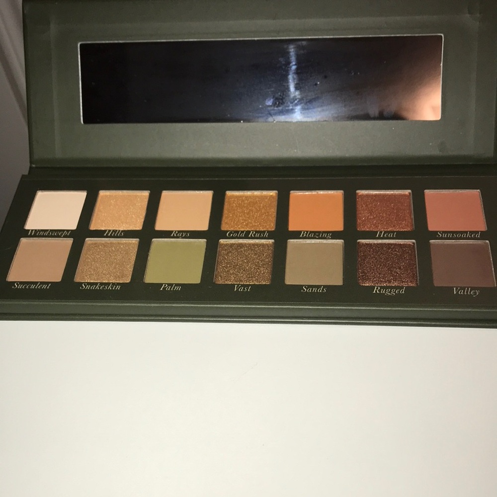 Laura Gellar Desert Dreams eyeshadow Palette New in box